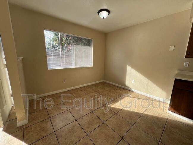 Building Photo - 93 N E St