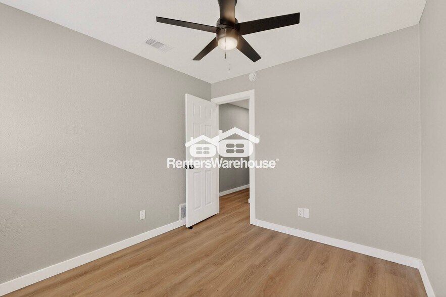 Building Photo - 507 S Spring Creek Dr
