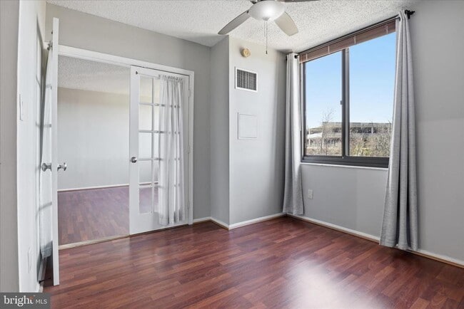 Building Photo - 5500 Holmes Run Pkwy
