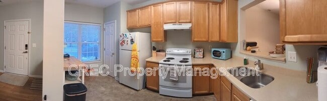 Building Photo - 202 Twin Tree Dr