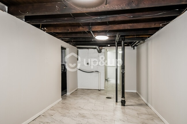 Building Photo - Fantastic 2bd/1ba home! Let yourself in!