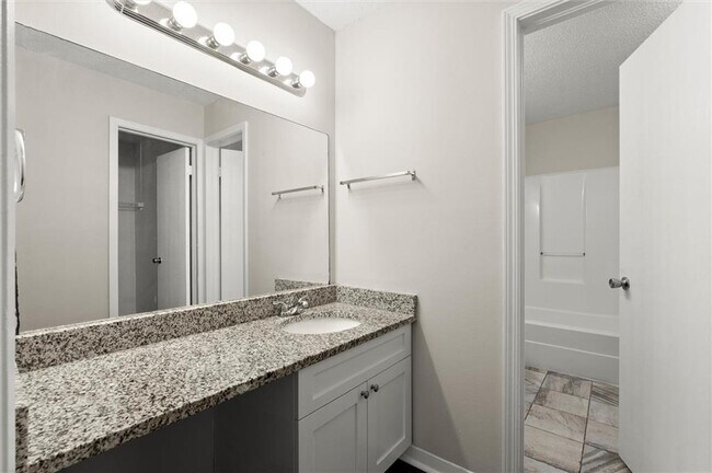 Building Photo - 5058 Jonesboro Rd