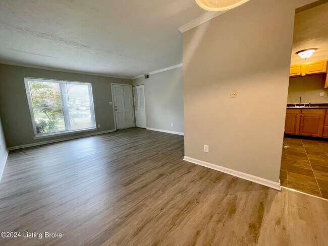 Building Photo - 3308 Conway Ct
