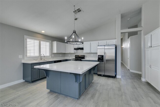 Building Photo - 2744 Summerchase Ln