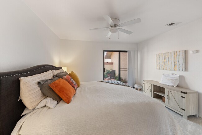 Building Photo - 42885 Scirocco Rd