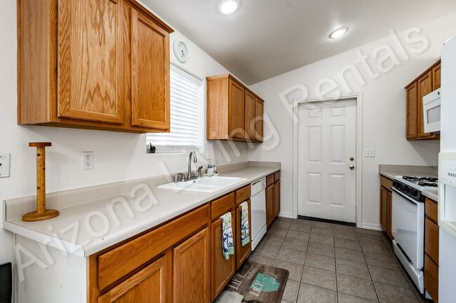 Building Photo - FURNISHED HOME