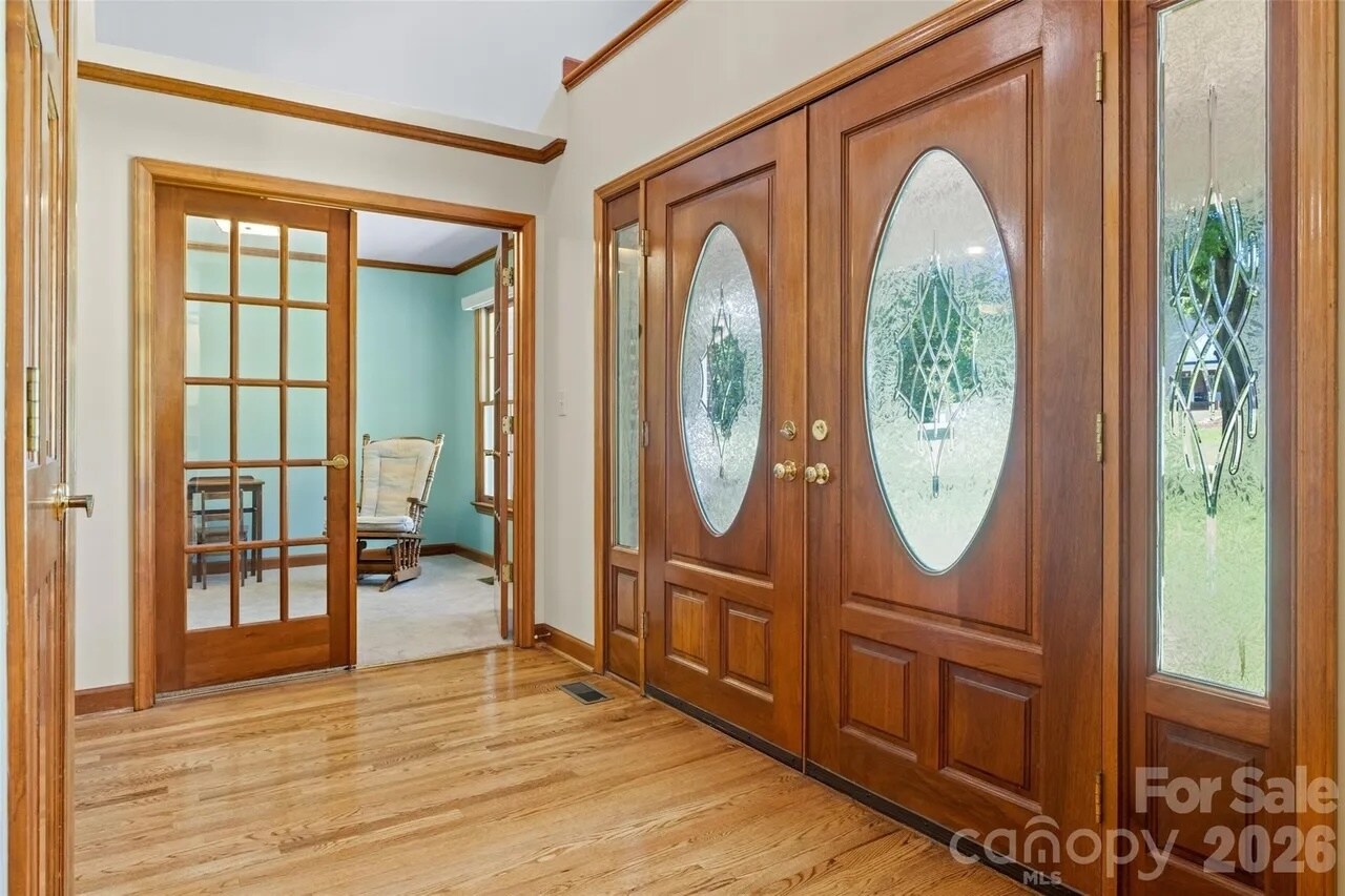 Building Photo - 3010 Eaker Dr