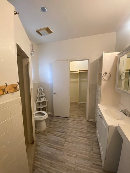 Building Photo - 5226 Terry St