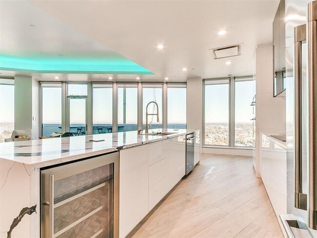 Building Photo - 5900 Mosteller Dr