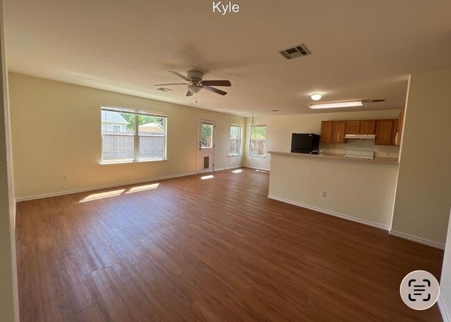 Building Photo - 940 Goldenrod St