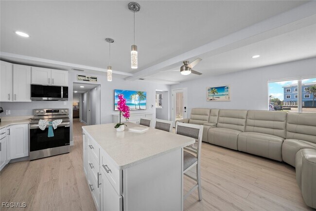 Building Photo - 6151 Estero Blvd