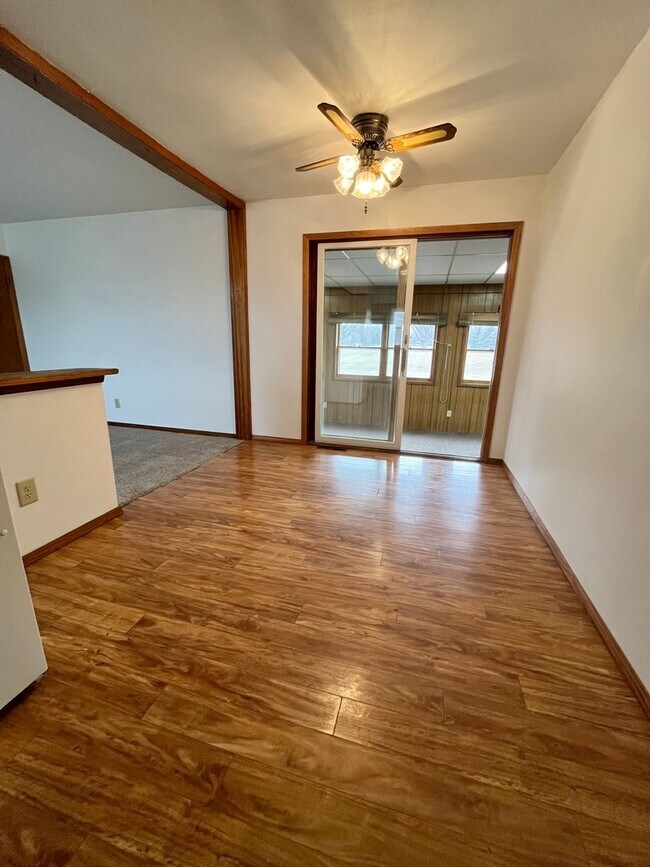 Building Photo - 2 Bed East Side Ranch with Partly Finished Basement!