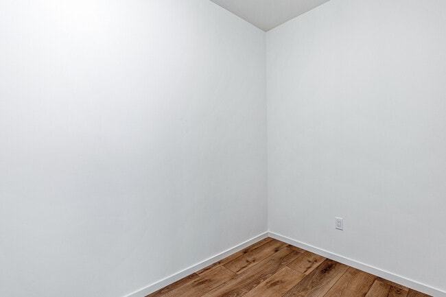 Building Photo - 15521 Patronella Ave