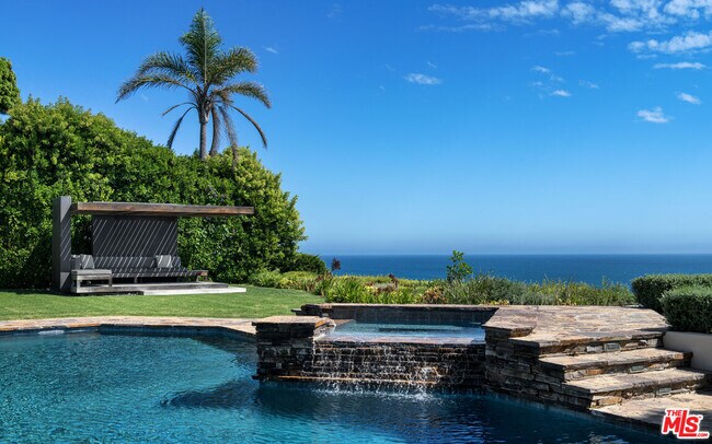 Building Photo - 29020 Cliffside Dr