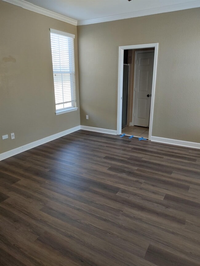 Building Photo - 3324 Calumet Dr