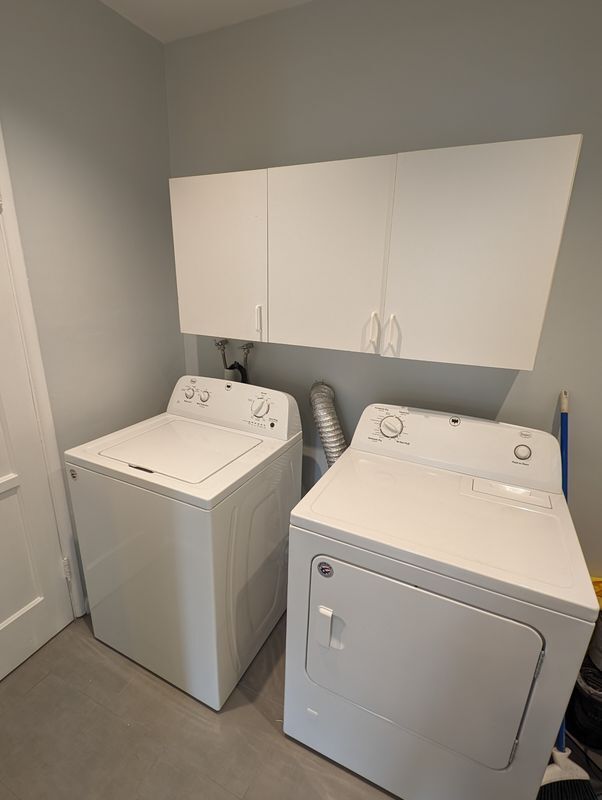 Building Photo - 2746 Thurman Ave.