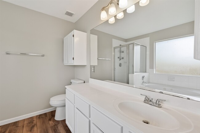 Building Photo - 21519 Sapphire Ct