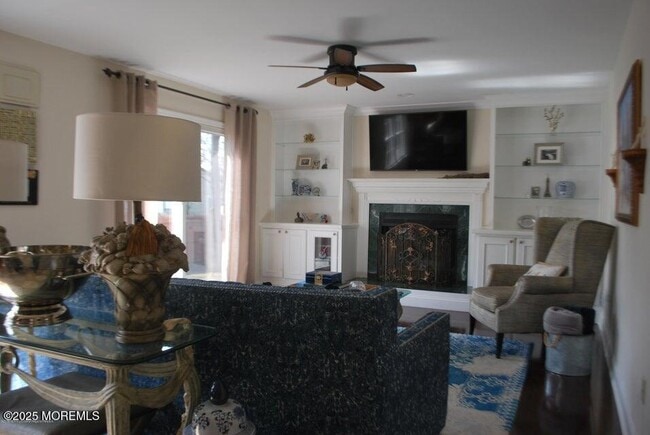 Building Photo - 203 Sunrise St