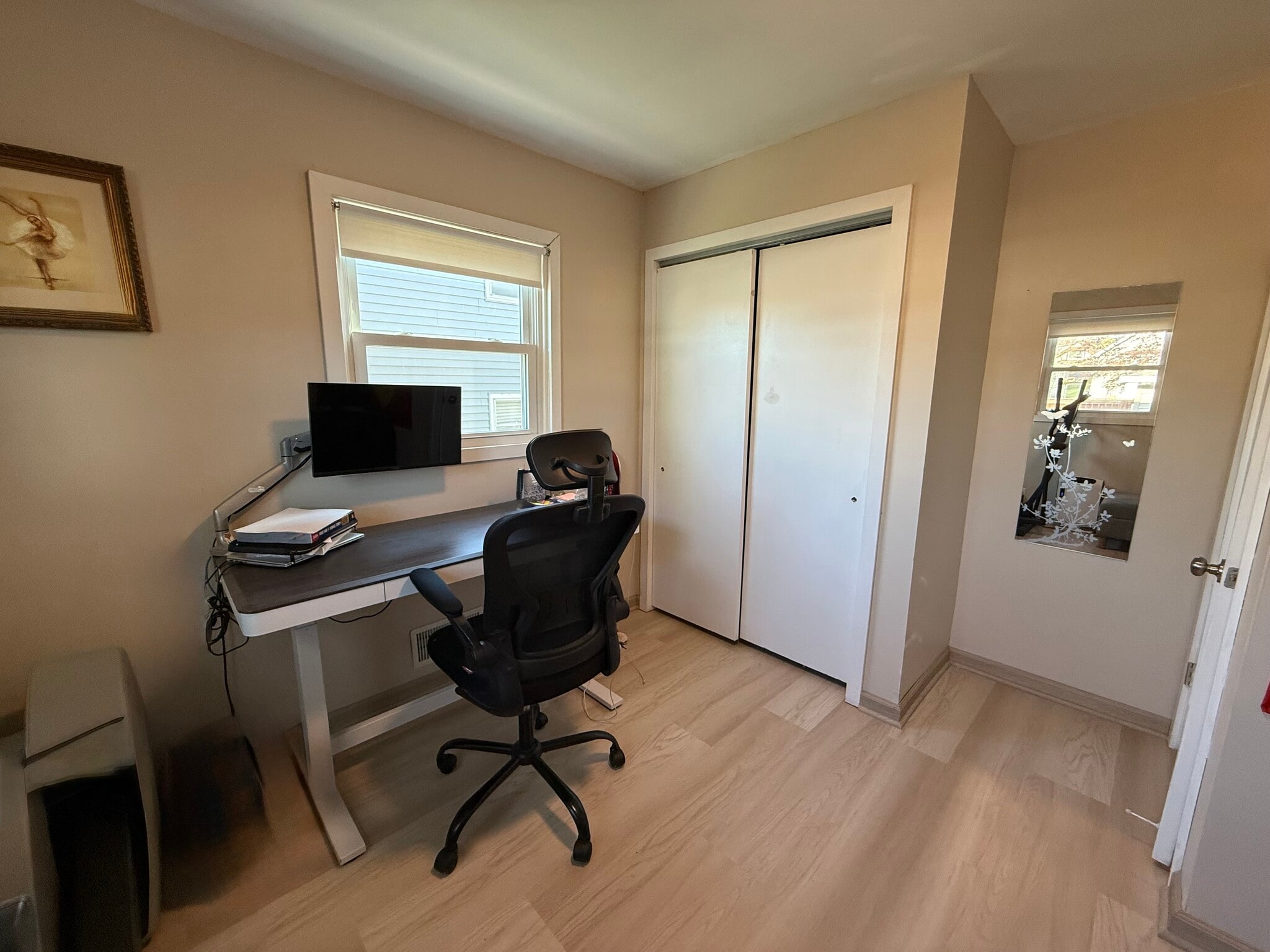 Building Photo - 536 S 74th St