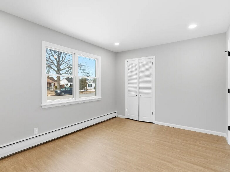 Building Photo - 38 Dalton Pl