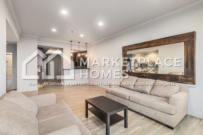 Building Photo - 300 Riverfront Dr