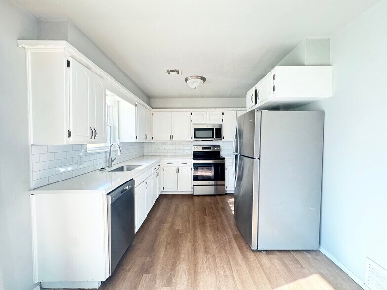 Building Photo - 3208 Marla Ln