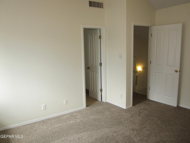 Building Photo - 538 Olmeca Dr