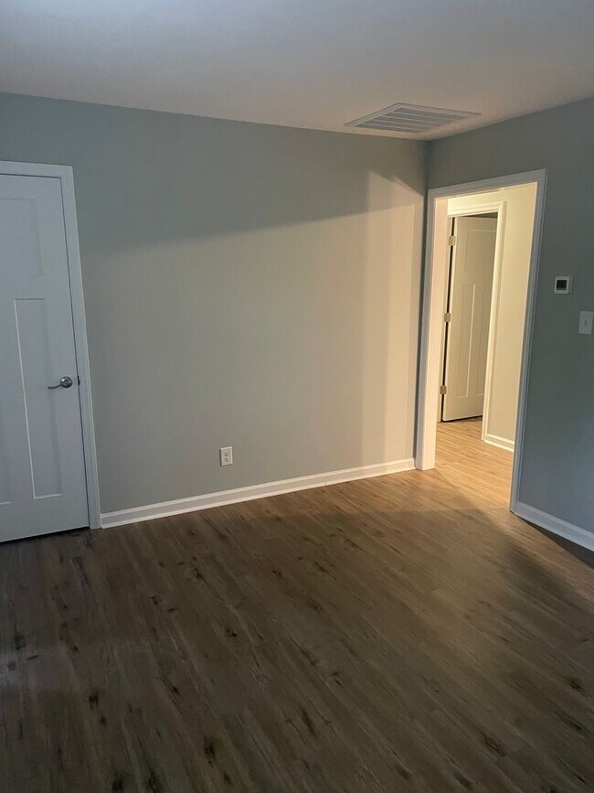 Building Photo - 1664 NE 22nd St