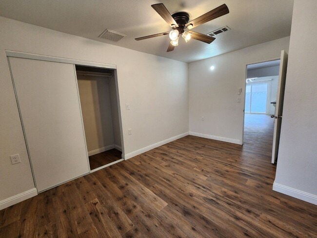 Building Photo - Renovated Beauty with a full-service Casita