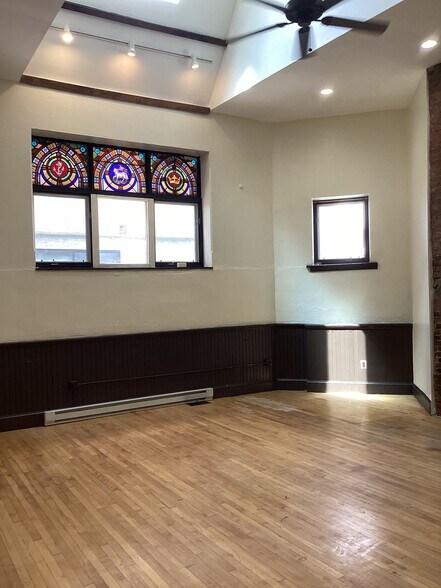 Building Photo - 151 W Salaignac St