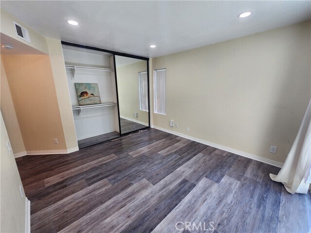 Building Photo - 13115 Le Parc Blvd