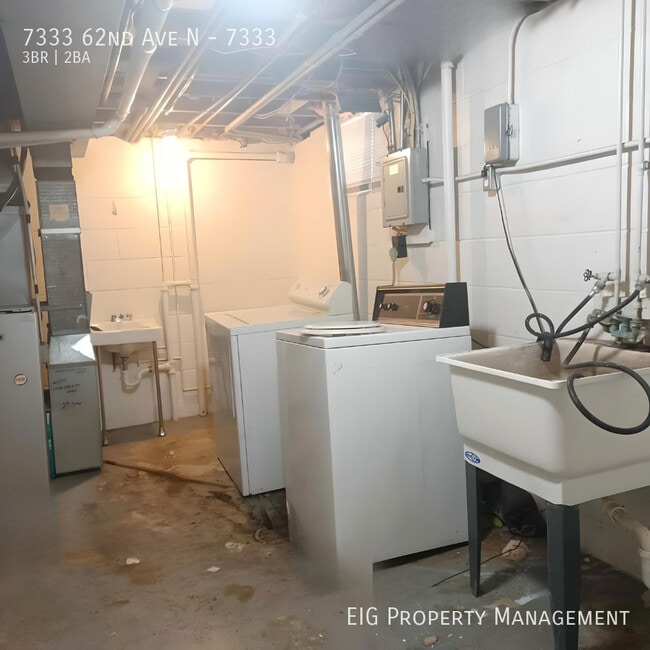 Building Photo - 7333 62nd Ave N