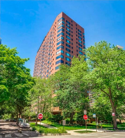 Lincoln Park is front yard - 3100 N Lake Shore Dr