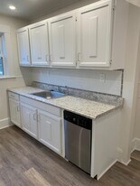 Building Photo - 25 Laurel St