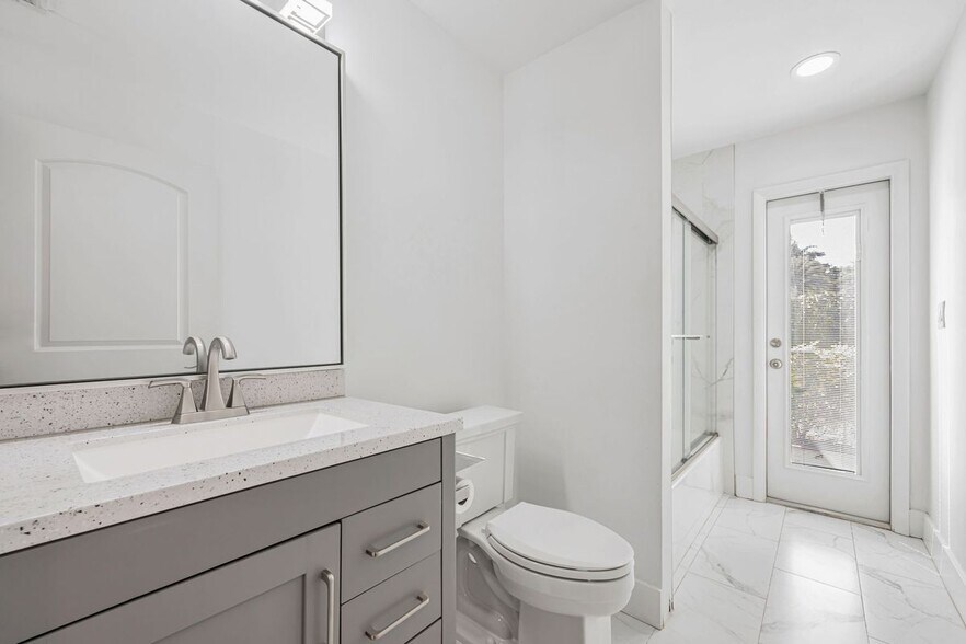 Building Photo - 21356 Summertrace Cir