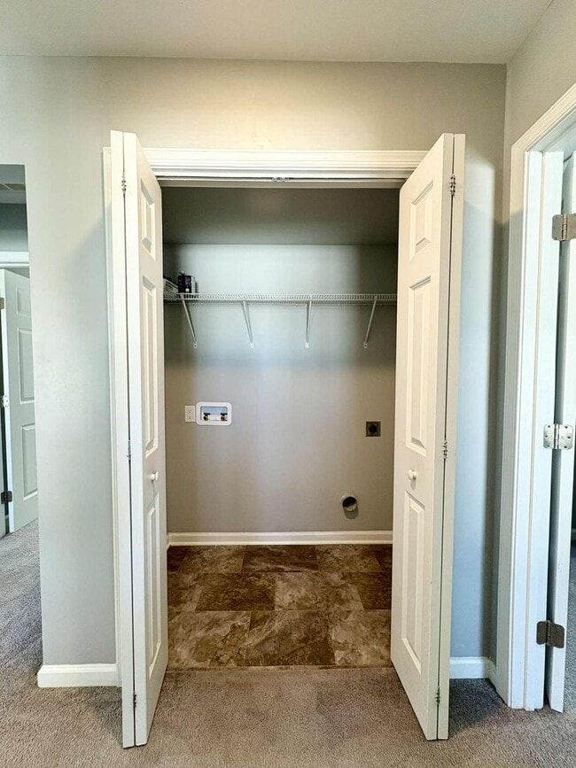 Building Photo - Move-In Ready 2 Bedroom, One Story Home – ...