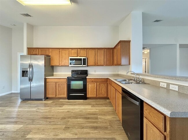 Building Photo - 916 Gentry Dr