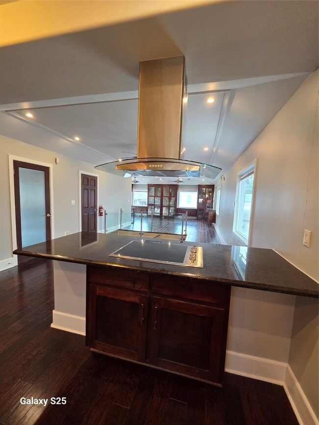 Building Photo - 446 Heights Blvd