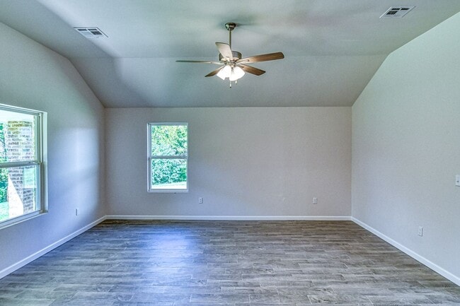 Building Photo - Brand New Construction!  Lawn care provided!