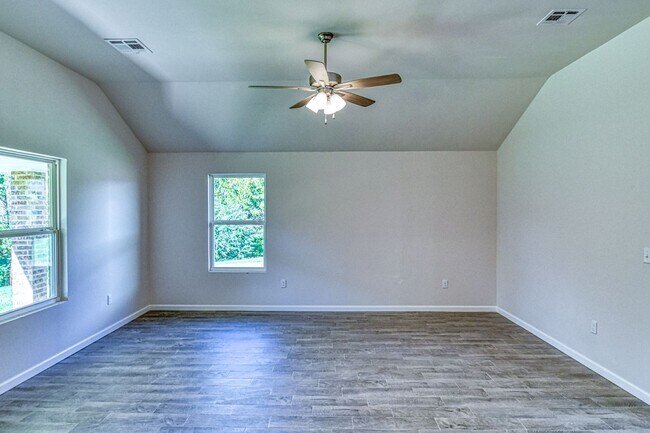 Building Photo - New Construction!  Lawn care provided!