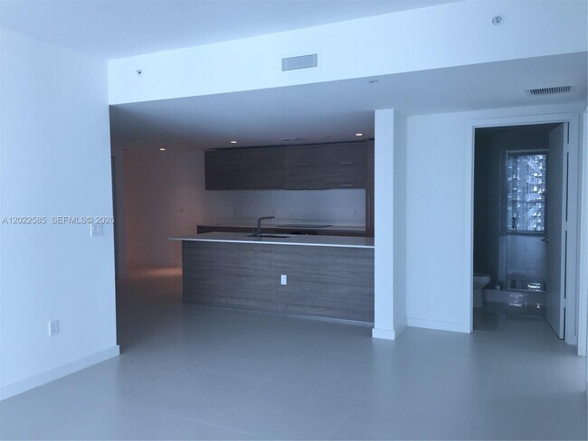 Building Photo - 1300 S Miami Ave