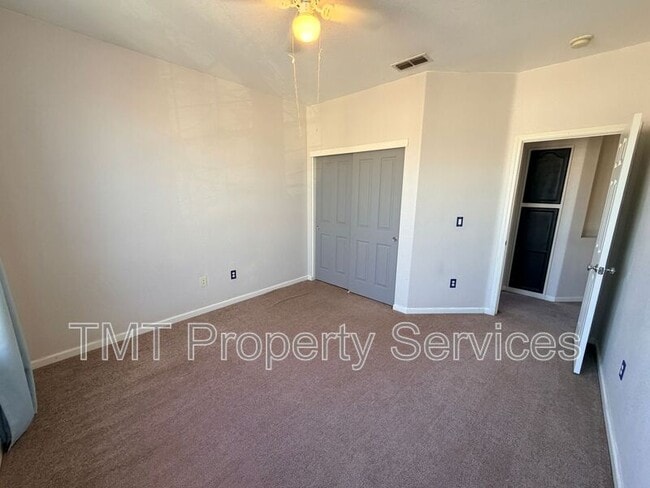 Building Photo - 10085 Mosaic Way