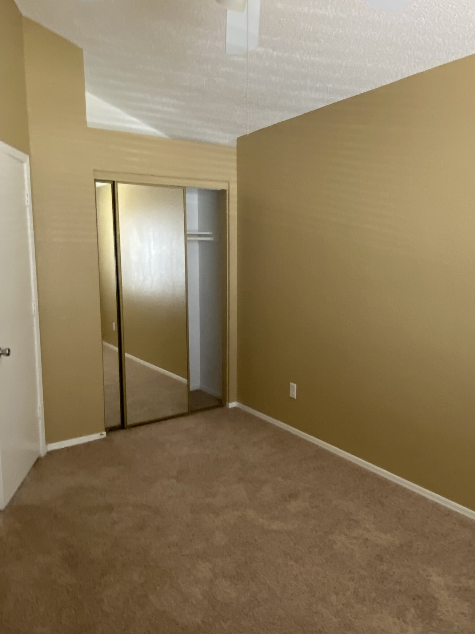 Building Photo - 5061 W Chicago Cir S