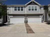 Building Photo - 2026 SW Holdbrooks Dr