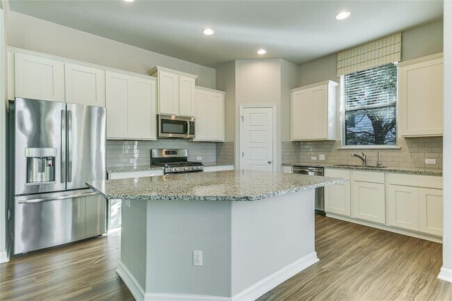 Building Photo - 2311 Dillon Pond Ln