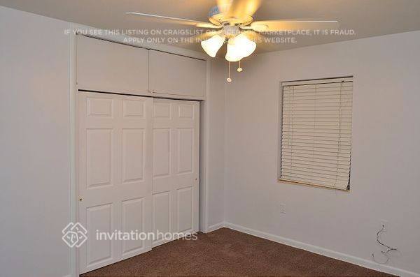 Building Photo - 1026 N E St