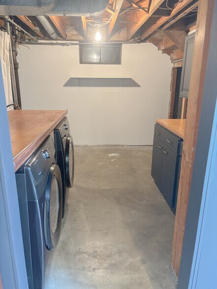 Building Photo - 24 E Dalton Ave