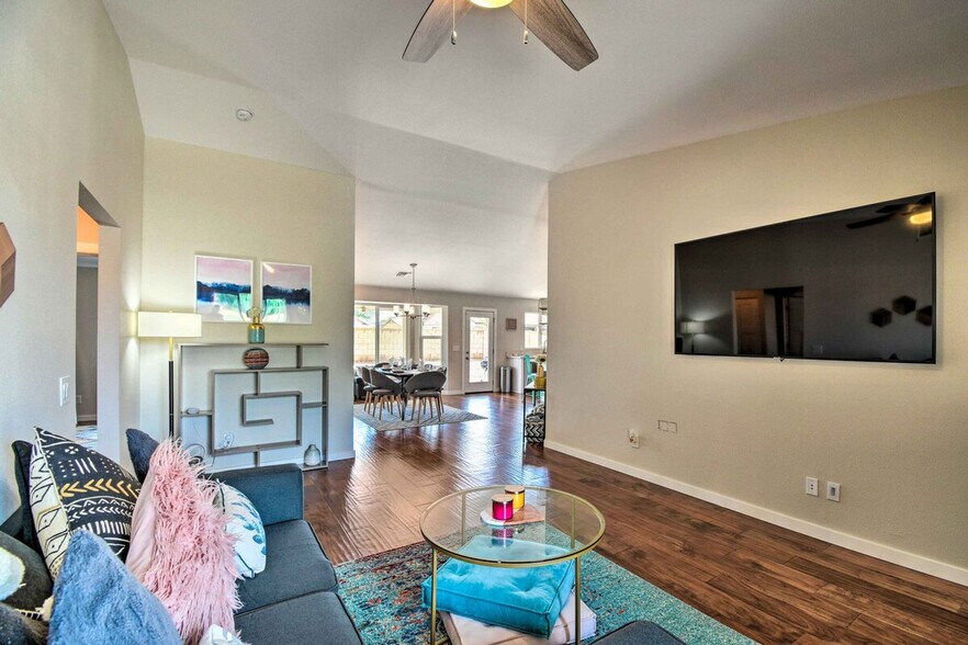 Building Photo - 17649 N 42nd Ln