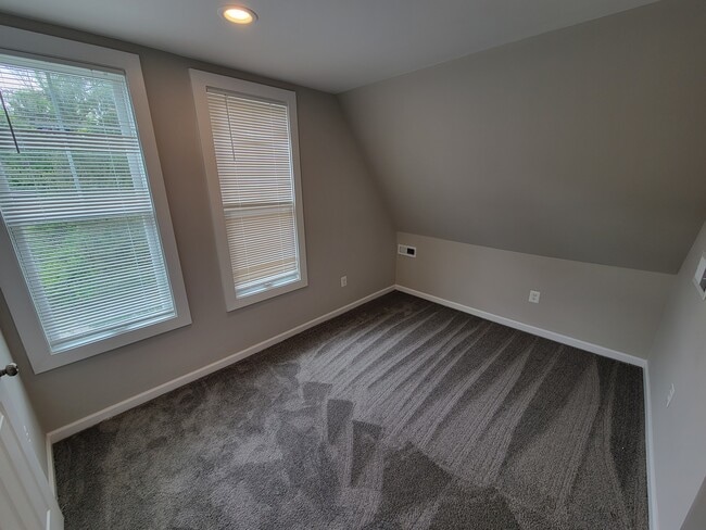 Building Photo - 2104 Allendale Rd