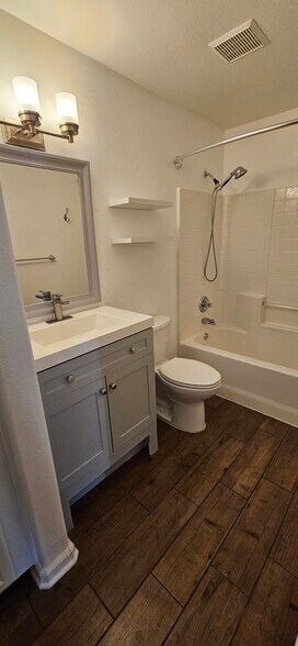 Building Photo - 8405 Pebble Creek Way